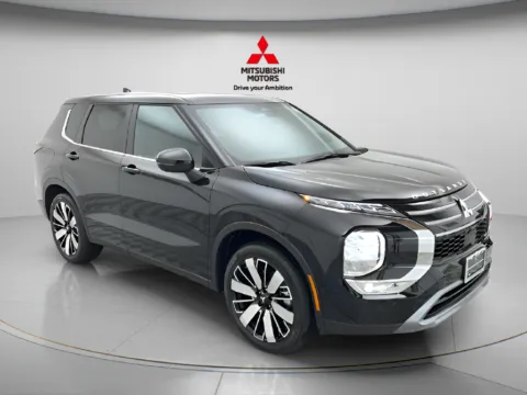 Another view of 2026 Mitsubishi Outlander SE for sale in Des Plaines, IL at Jidd Motors Mitsubishi