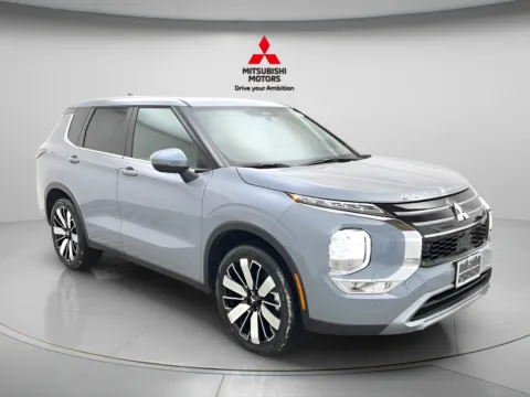 Another view of 2026 Mitsubishi Outlander SE for sale in Des Plaines, IL at Jidd Motors Mitsubishi