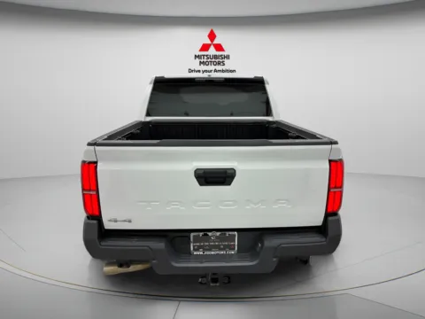 More photos of 2025 Toyota Tacoma SR at Jidd Motors Mitsubishi, IL