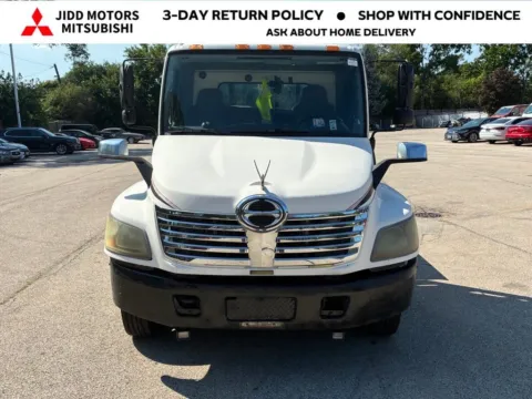More photos of 2007 Hino Hino 258 at Jidd Motors Mitsubishi, IL