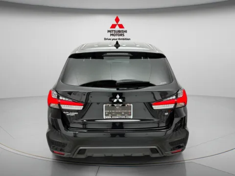 More photos of 2027 Mitsubishi Outlander Sport 2.0 ES at Jidd Motors Mitsubishi, IL