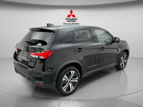 More photos of 2027 Mitsubishi Outlander Sport 2.0 ES at Jidd Motors Mitsubishi, IL