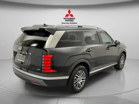 More photos of 2026 Hyundai Palisade SEL at Jidd Motors Mitsubishi, IL