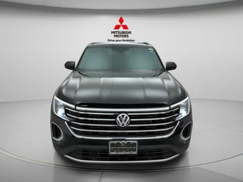 Photos of 2025 Volkswagen Atlas 2.0T SE w/Technology for sale in Des Plaines, IL at Jidd Motors Mitsubishi