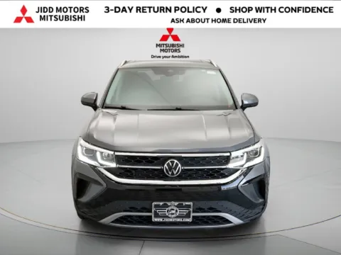 More photos of 2022 Volkswagen Taos 1.5T SEL at Jidd Motors Mitsubishi, IL