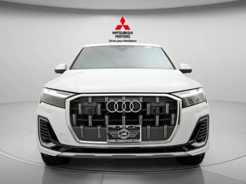More photos of 2025 Audi Q7 55 Premium Plus at Jidd Motors Mitsubishi, IL