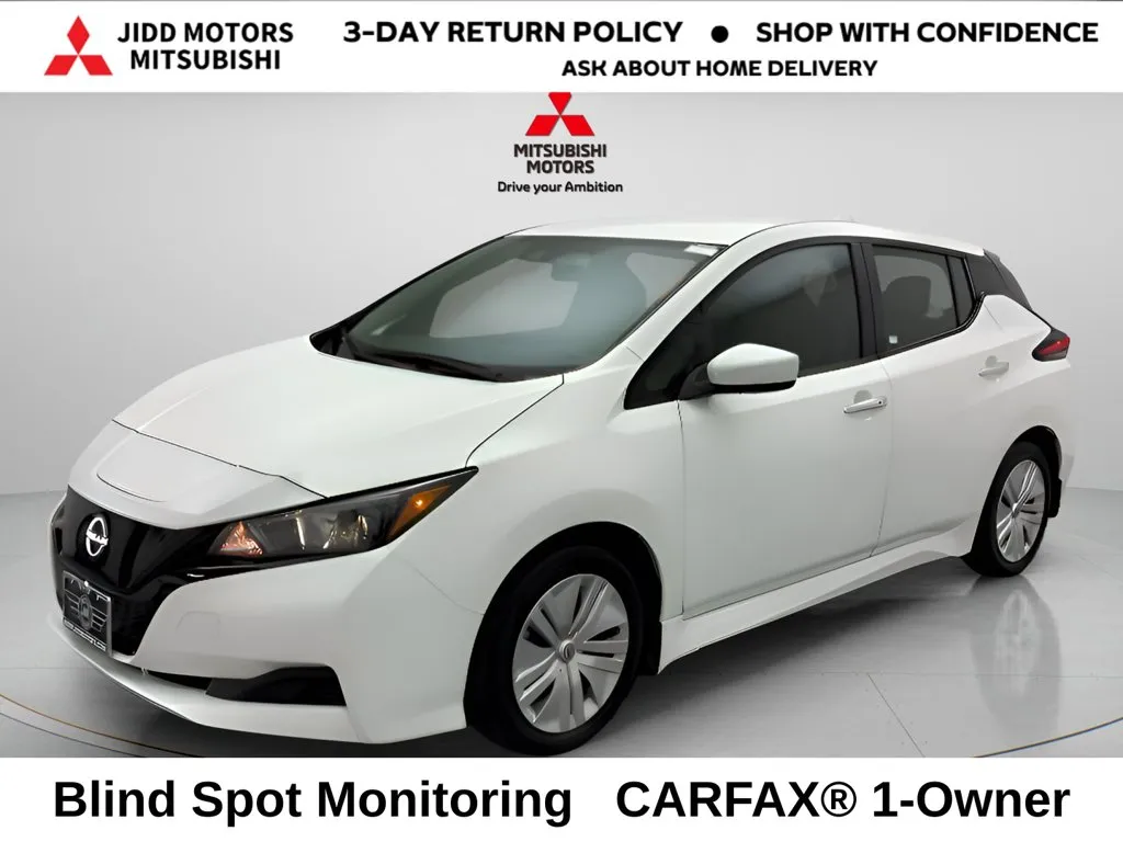 White 2025 Nissan Leaf S for sale in Des Plaines, IL
