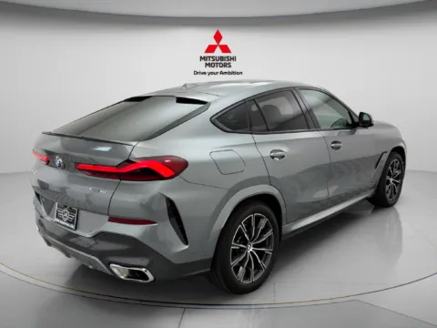 More photos of 2026 BMW X6 xDrive40i at Jidd Motors Mitsubishi, IL