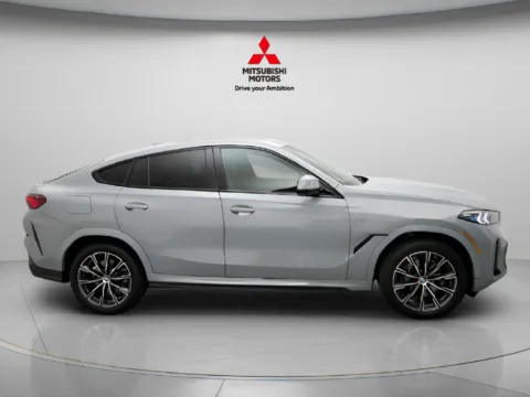 More photos of 2026 BMW X6 xDrive40i at Jidd Motors Mitsubishi, IL
