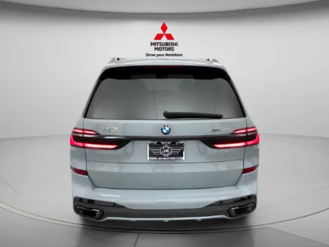 More photos of 2026 BMW X7 xDrive40i at Jidd Motors Mitsubishi, IL
