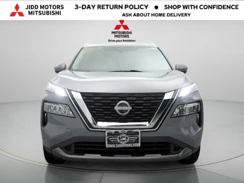 More photos of 2023 Nissan Rogue SL at Jidd Motors Mitsubishi, IL