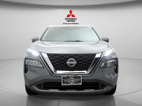 More photos of 2023 Nissan Rogue SL at Jidd Motors Mitsubishi, IL