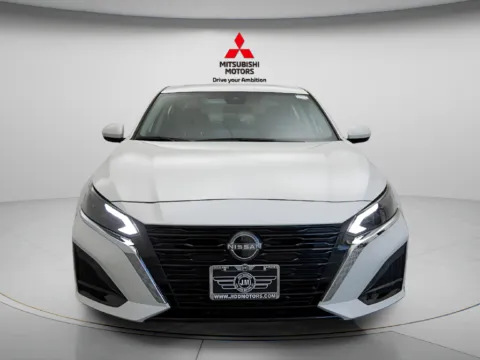 Another view of 2024 Nissan Altima 2.5 SV for sale in Des Plaines, IL at Jidd Motors Mitsubishi