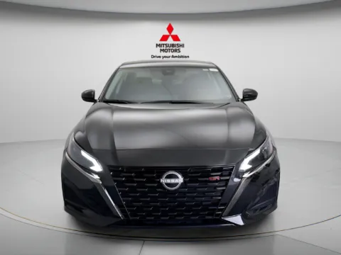 More photos of 2025 Nissan Altima 2.5 SR at Jidd Motors Mitsubishi, IL