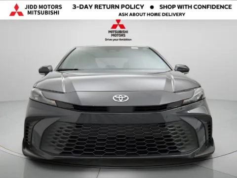 More photos of 2025 Toyota Camry SE at Jidd Motors Mitsubishi, IL