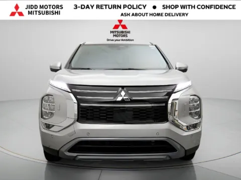 More photos of 2025 Mitsubishi Outlander SE at Jidd Motors Mitsubishi, IL