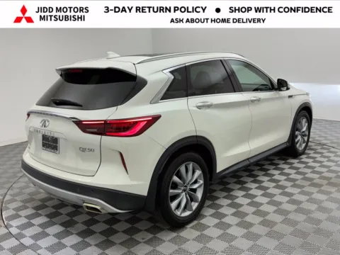 More photos of 2022 INFINITI QX50 LUXE at Jidd Motors Mitsubishi, IL