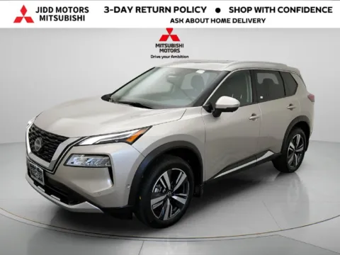 Silver 2023 Nissan Rogue Platinum for sale in Des Plaines, IL