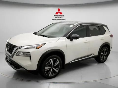Another view of 2023 Nissan Rogue SL for sale in Des Plaines, IL at Jidd Motors Mitsubishi