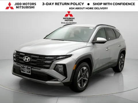 Photos of 2026 Hyundai Tucson SEL Plus for sale in Des Plaines, IL at Jidd Motors Mitsubishi