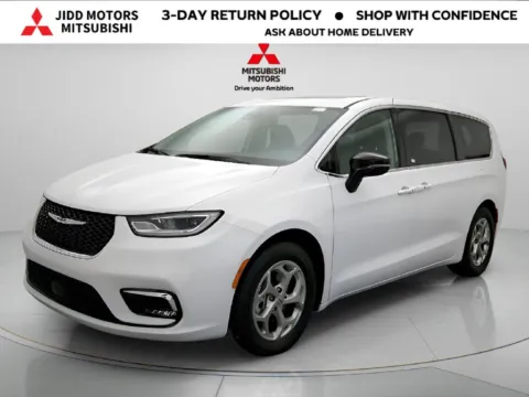 Photos of 2024 Chrysler Pacifica Limited for sale in Des Plaines, IL at Jidd Motors Mitsubishi