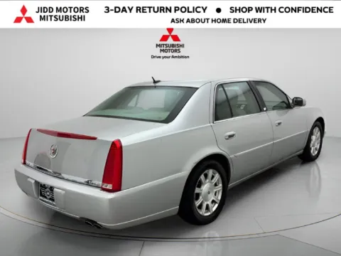 More photos of 2008 Cadillac DTS at Jidd Motors Mitsubishi, IL