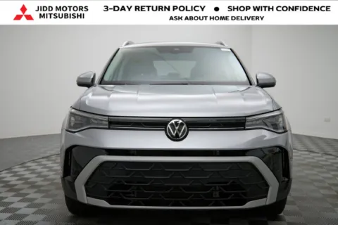 More photos of 2025 Volkswagen Taos 1.5T SE at Jidd Motors Mitsubishi, IL