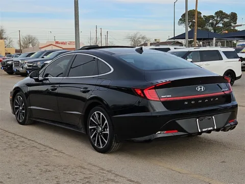 More photos of 2021 Hyundai Sonata Limited at RightDrive - 7320 Alameda, TX