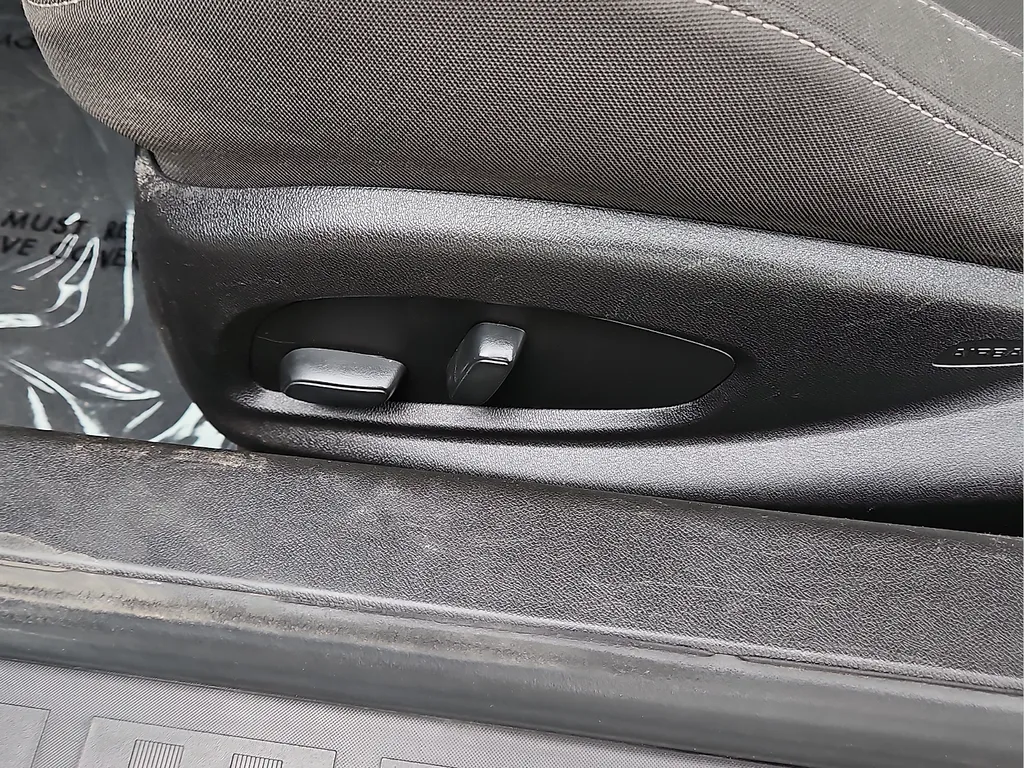 2020 Chevrolet Camaro 1LT - Photo 17