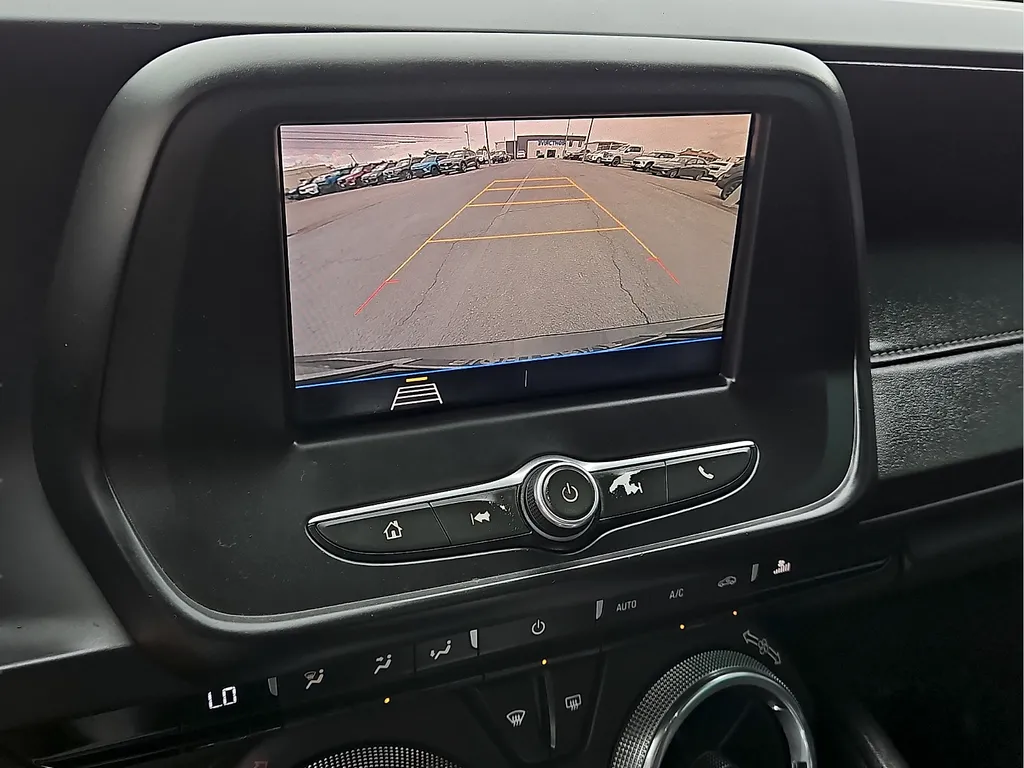 2020 Chevrolet Camaro 1LT - Photo 18