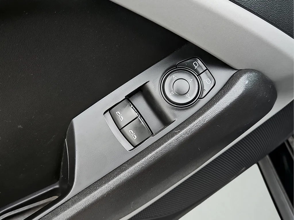 2020 Chevrolet Camaro 1LT - Photo 14