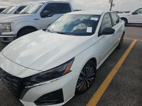 Photos of 2025 Nissan Altima 2.5 SV for sale in El Paso, TX at RightDrive - 7320 Alameda