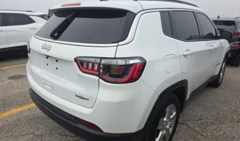 More photos of 2022 Jeep Compass Latitude at RightDrive - 7320 Alameda, TX