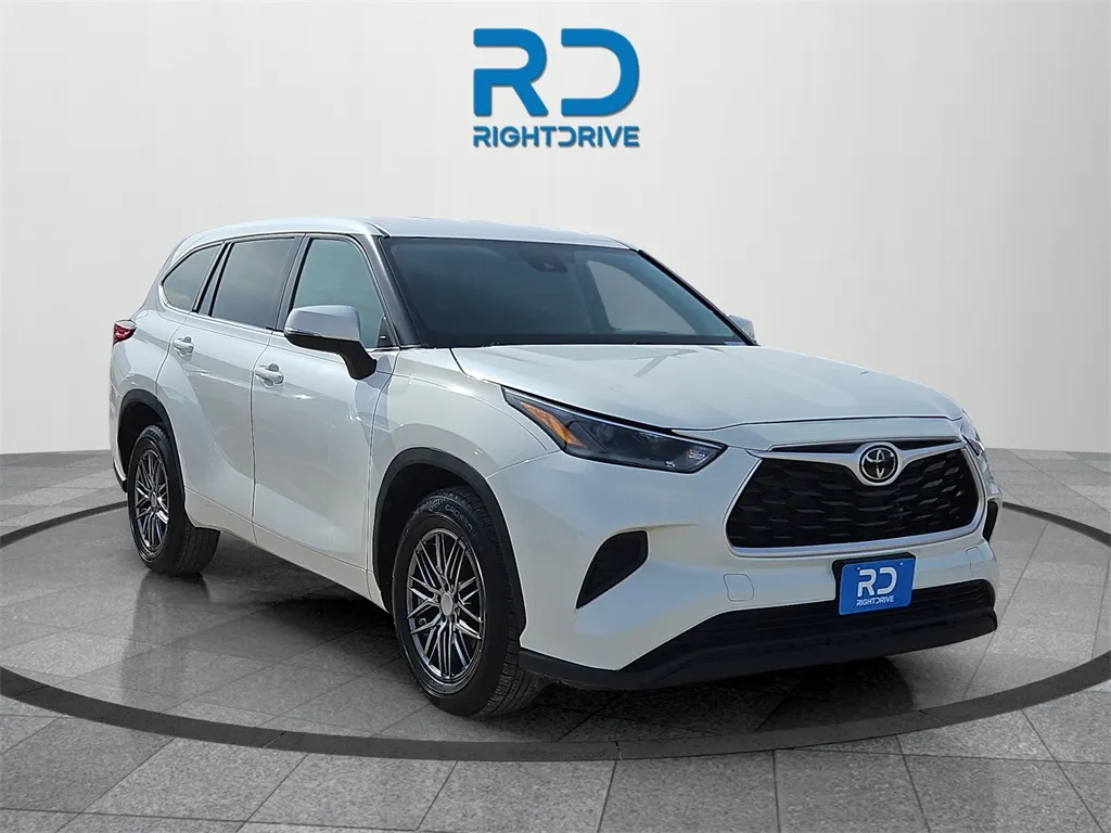 2021 Toyota Highlander L for sale in El Paso, TX