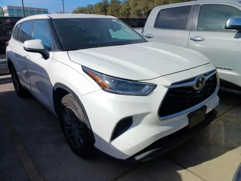 Another view of 2021 Toyota Highlander L for sale in El Paso, TX at RightDrive - 7320 Alameda