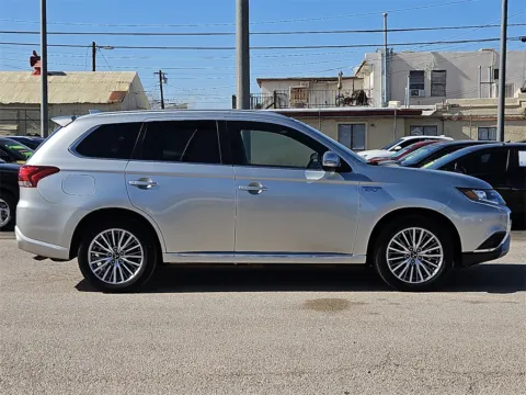 Photos of 2022 Mitsubishi Outlander PHEV SEL for sale in El Paso, TX at RightDrive - 7320 Alameda