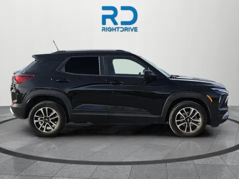 Photos of 2025 Chevrolet TrailBlazer LT for sale in El Paso, TX at RightDrive - 7320 Alameda