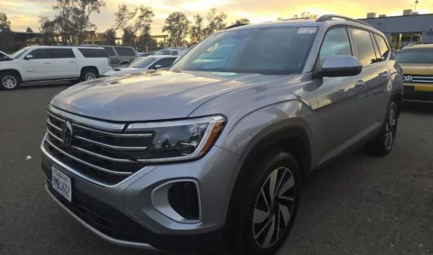 Photos of 2024 Volkswagen Atlas 2.0T SE w/Technology for sale in El Paso, TX at RightDrive - 7320 Alameda