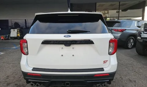 More photos of 2022 Ford Explorer ST at RightDrive - 7320 Alameda, TX