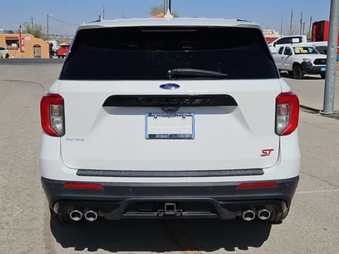 More photos of 2022 Ford Explorer ST at RightDrive - 7320 Alameda, TX