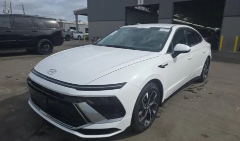 Photos of 2025 Hyundai Sonata SEL for sale in El Paso, TX at RightDrive - 7320 Alameda