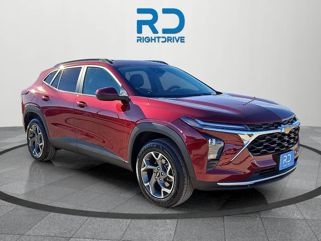 Red 2025 Chevrolet Trax LT for sale in El Paso, TX