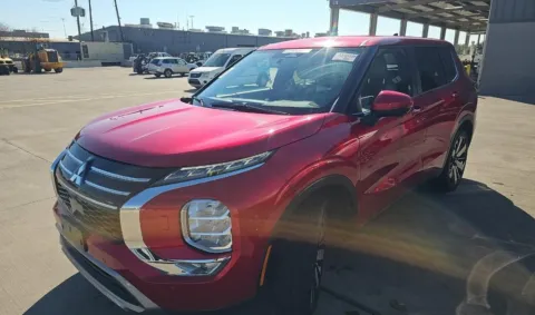 Photos of 2025 Mitsubishi Outlander SE for sale in El Paso, TX at RightDrive - 7320 Alameda