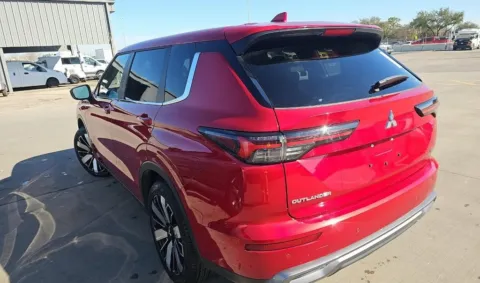 More photos of 2025 Mitsubishi Outlander SE at RightDrive - 7320 Alameda, TX