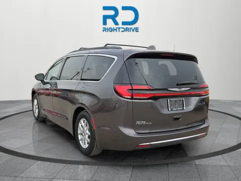 More photos of 2022 Chrysler Pacifica Touring L at RightDrive - 7320 Alameda, TX