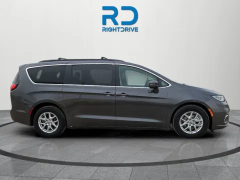 Photos of 2022 Chrysler Pacifica Touring L for sale in El Paso, TX at RightDrive - 7320 Alameda
