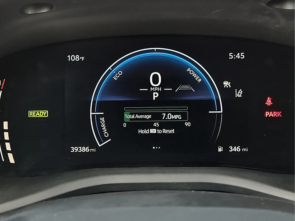 2025 Toyota Camry LE - Photo 20