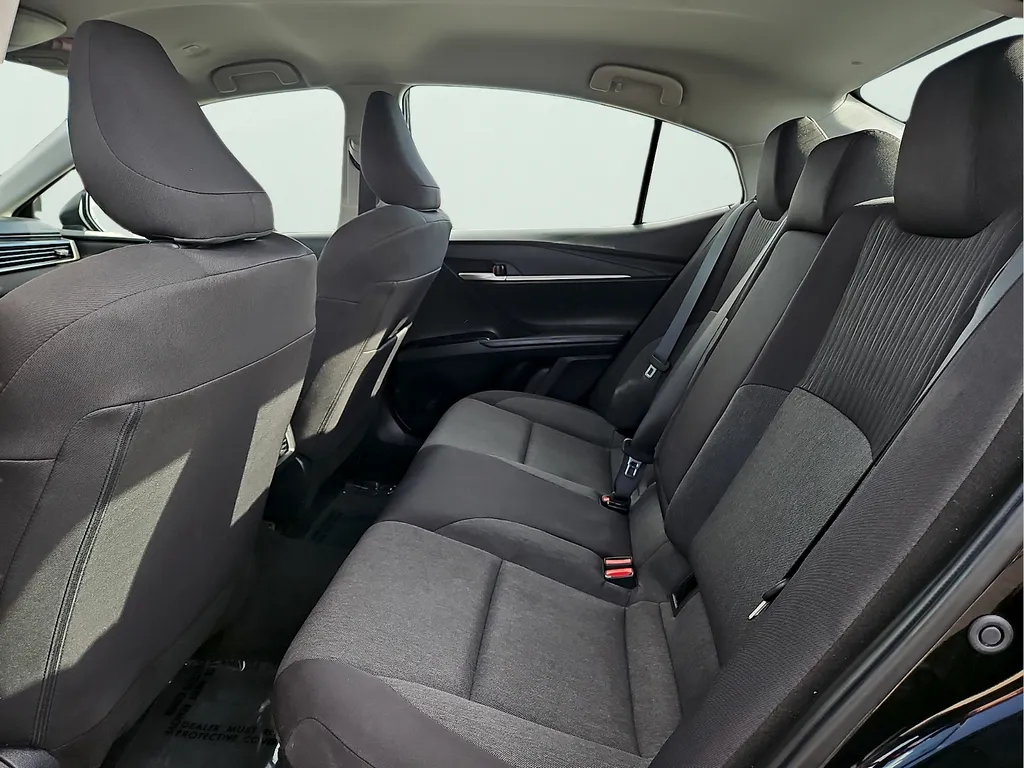 2025 Toyota Camry LE - Photo 12