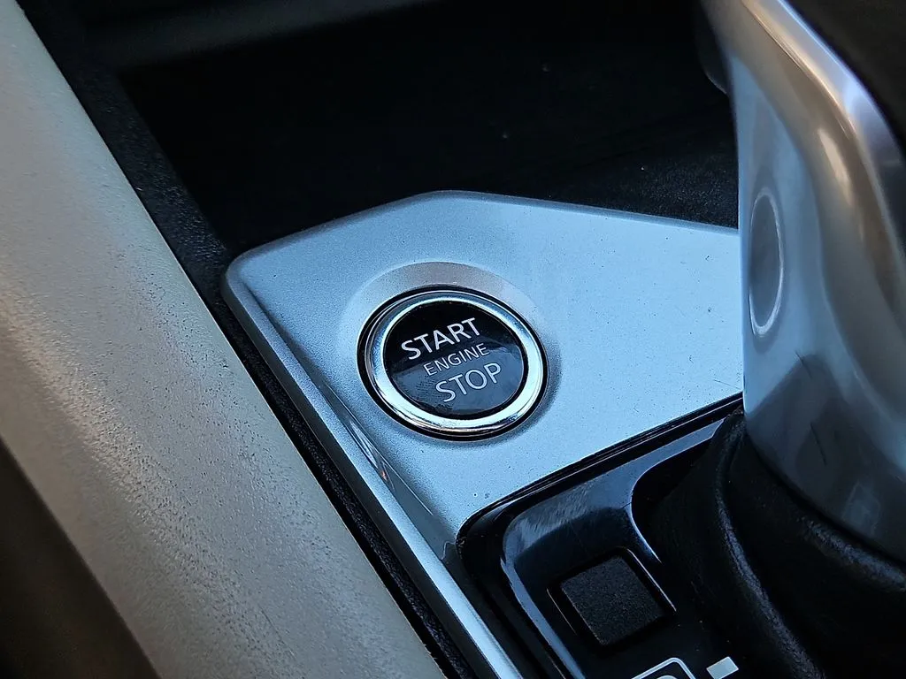 2025 Nissan Altima SV - Photo 24