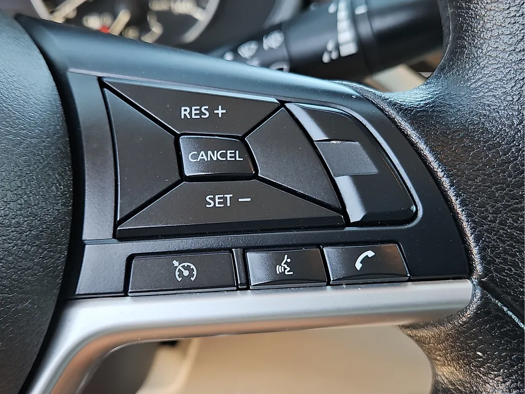 2025 Nissan Altima SV - Photo 23